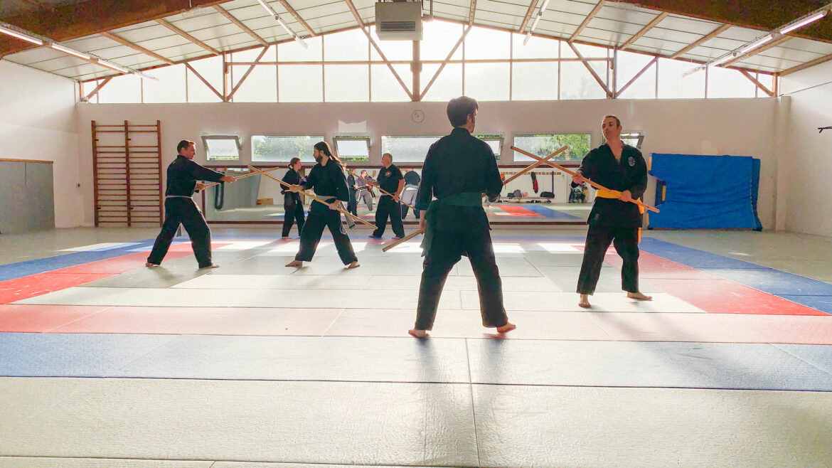 Cours de bâton au kung fu de Blain